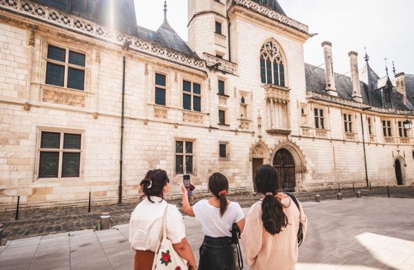 BOURGES BERRY TOURISME SE PREPARE POUR LA SAISON 2026 ET RENFORCE SON ACCUEIL